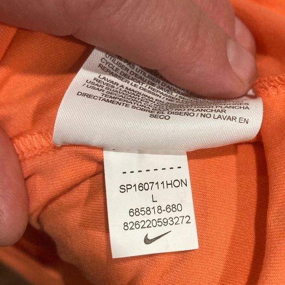 Nike Dri-Fit Element Hoodie Women’s Size Large Orange Mango Pullover NWOT - Picture 8 of 8